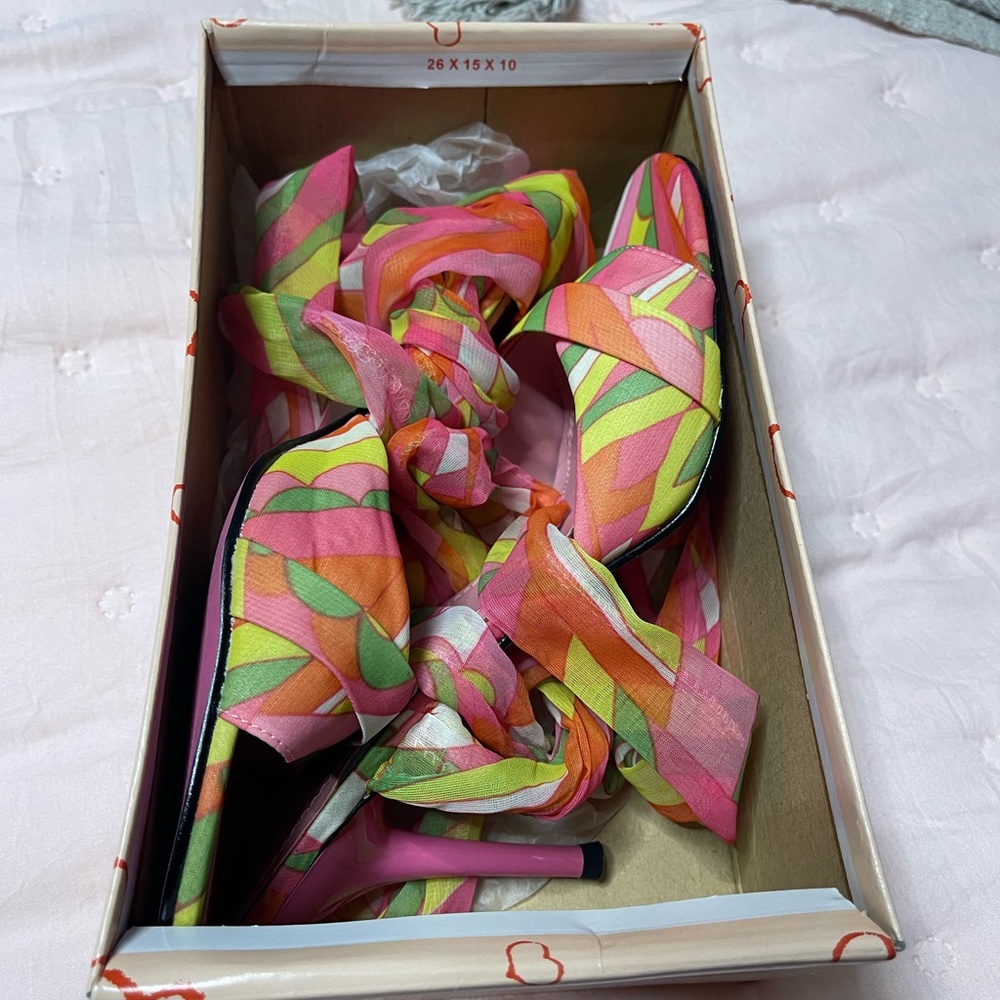 Multi-color wrap around sandal.